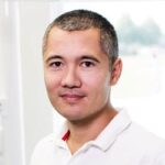 Chofer profesional asistiendo a cliente en Lima - Grupo Vilela