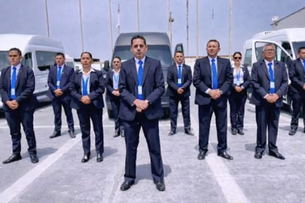 Chofer de reemplazo profesional disponible 24/7 en Lima
